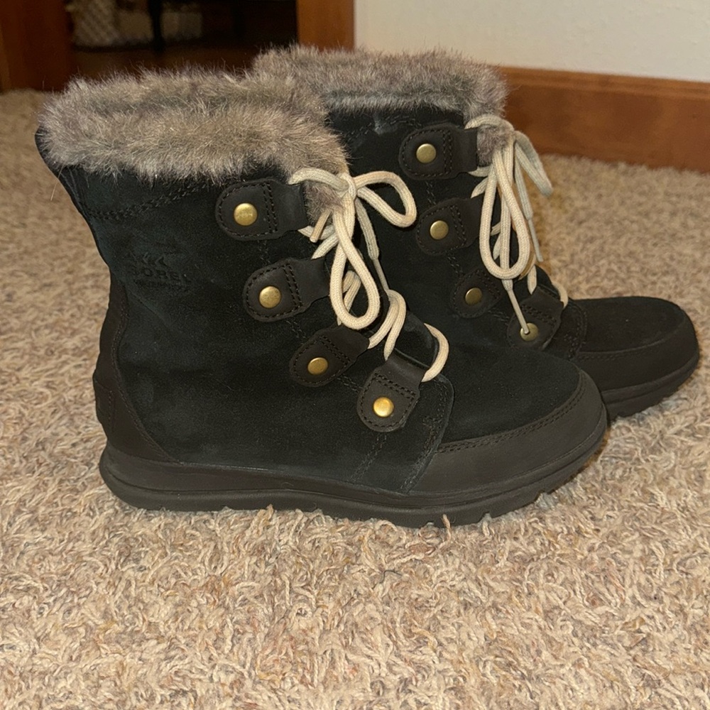 SOREL black boots, size 6.5.